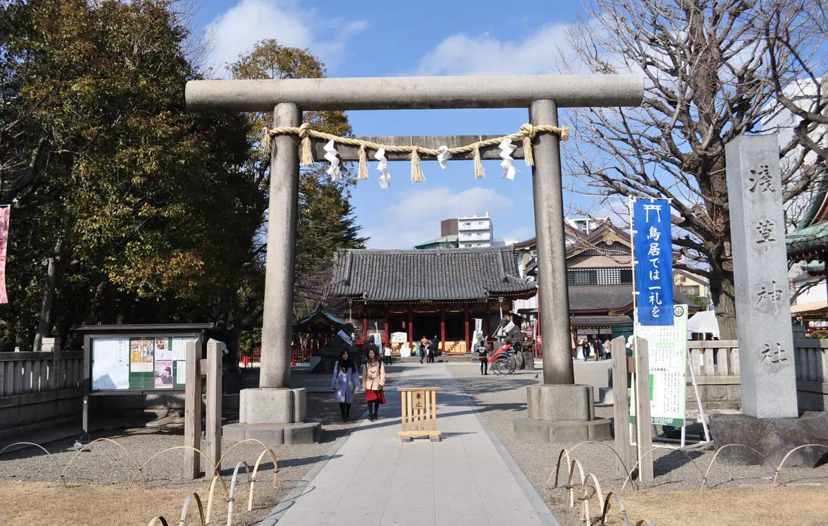 The torii and Asakusa Shrine